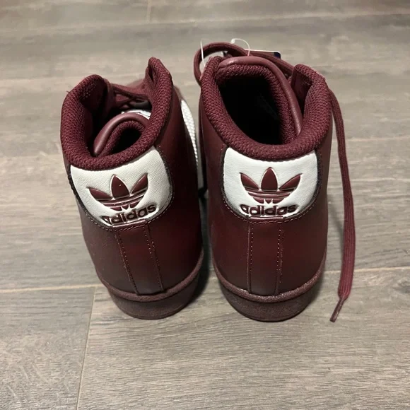 Adidas original New in box - Picture 3 of 4